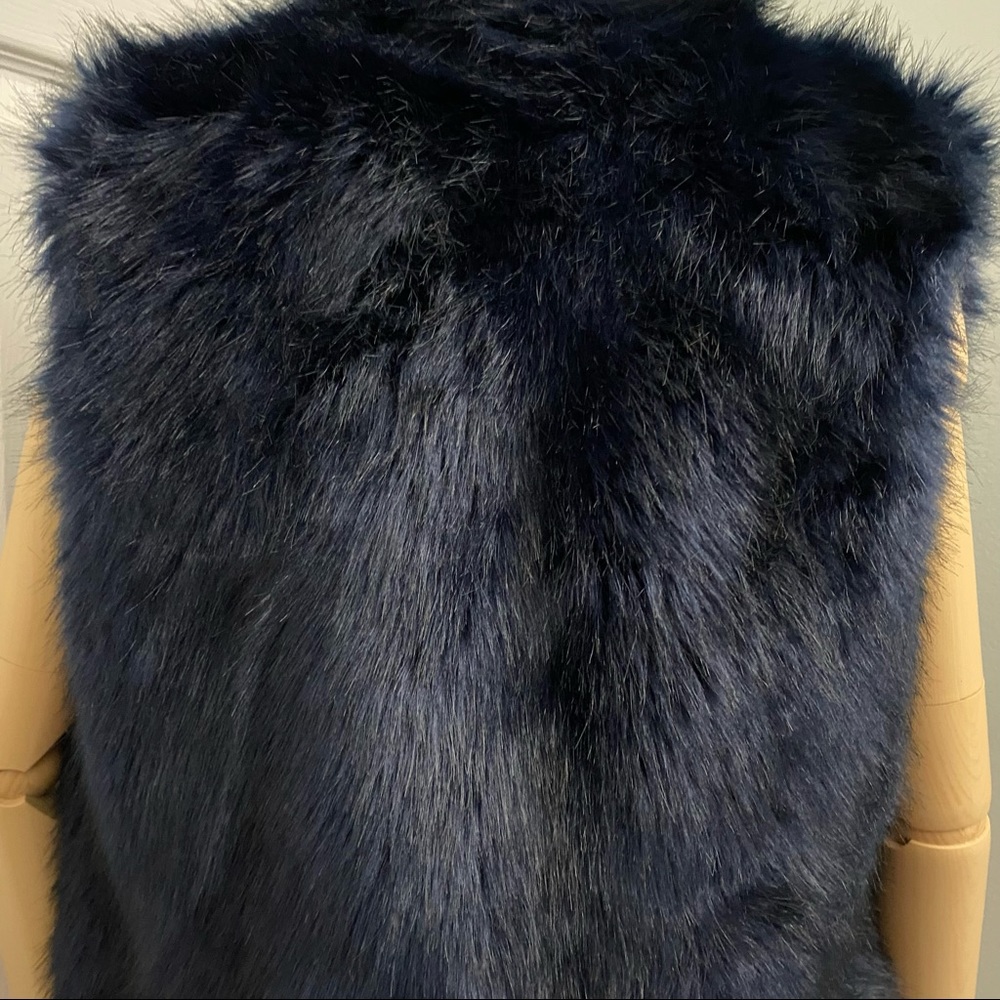 Honey Punch Dark Blue Faux Fur Vest Super Soft Size S/M - Picture 9 of 15